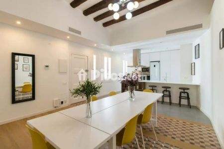 Piso en alquiler en Rambla dels Caputxins - Photo 2