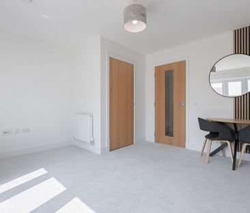 2 bedroom semi-detached house to rent - Photo 2