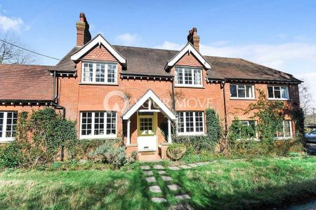 1 bedroom in a house share to rent - Photo 2