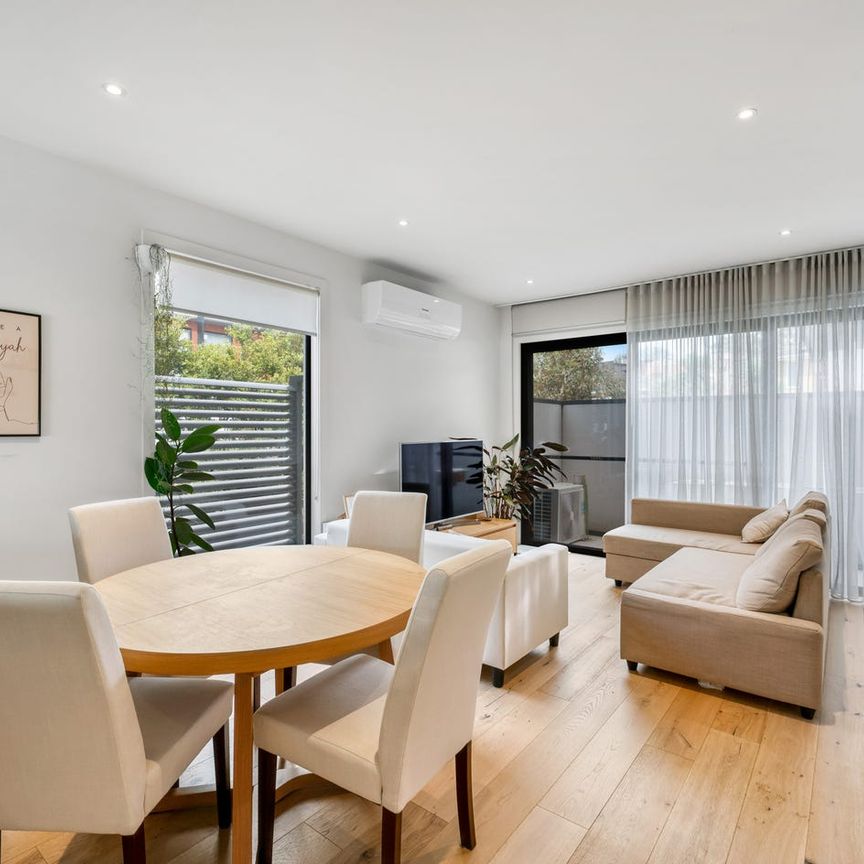 6/2 Curlew Court, Doncaster, Vic 3108 - Photo 1