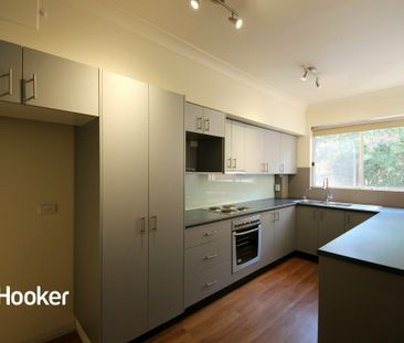 2 Bedroom Apartment In the Heart of Burwood! - Photo 2