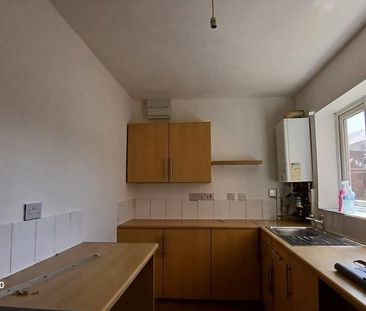 3 bedroom terraced house to rent - Photo 3
