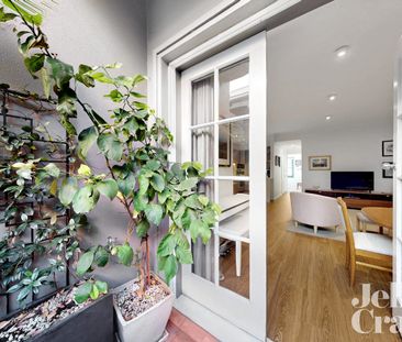 Light-Filled Fully Renovated Two-Bedroom Apartment in the Heart of ... - Photo 5