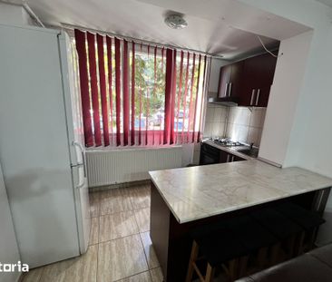 INCHIRIEZ apartament 3 camere,renovat,zona Mihai Viteazul - Photo 2