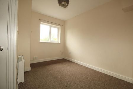 1 Bedroom Flat - Studio To Let - Photo 2