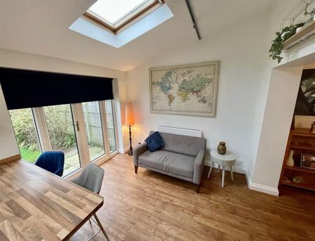 3 Bedroom Semi Detached To Let - Photo 3