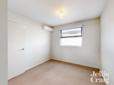 5 Park Avenue, West Footscray - Photo 4