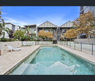 2401/135-151 Annerley Road, Dutton Park, Qld 4102 - Photo 5