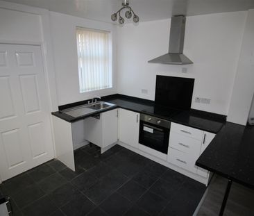 2 Bedroom Terraced House for Rent - Photo 4