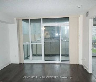 Yonge/Sheppard Beautiful 1Bdrm +Den As 2nd Bdrm Open Concept Kitchen - Photo 4