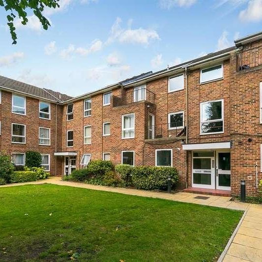 Sandringham Court, Arragon Road, Twickenham, TW1 - Photo 1