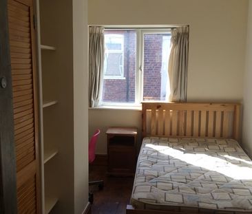 6 Bed Terraced House, Ladybarn Road, M14 - Photo 4