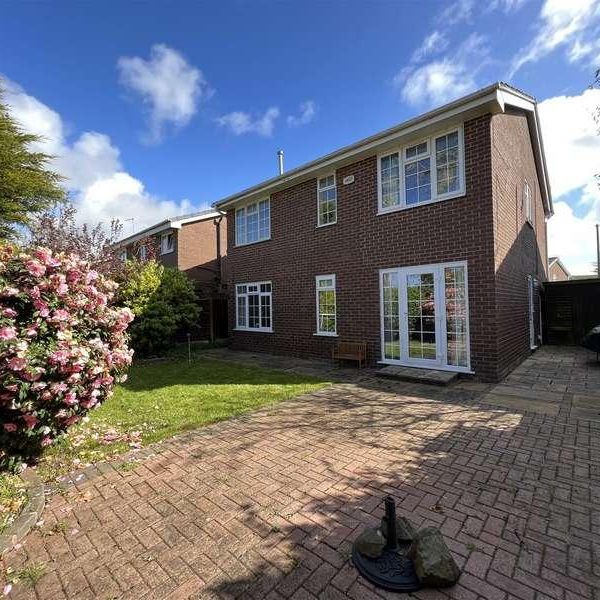 Martin Close, Irby, Wirral, CH61 - Photo 1