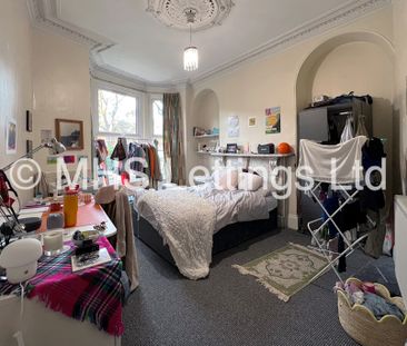 7 Bedroom Mid Terraced House for rent in Hyde Park Terrace - Photo 2