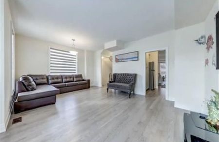 For Lease - 12 Thomas Hope Lane, Markham, Ontario - Photo 5