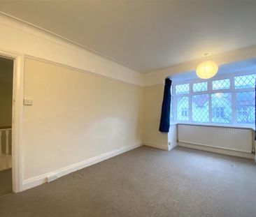 Holmes Grove, Henleaze, Bristol, BS9 4EE - Photo 3