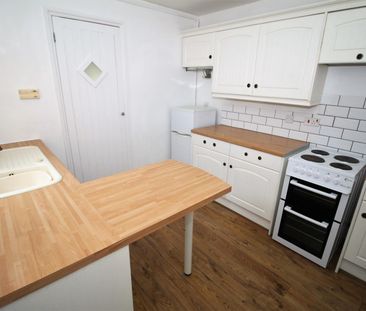 Alexandra Road, Basingstoke, Hants - Photo 4