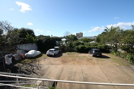 One Bedroom Unit - Superb Location! - Photo 2