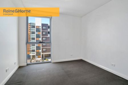 Perfect Location! - Photo 3