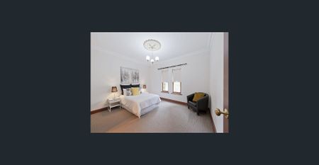 Stylish Character Home in Prime Prospect Location - Photo 4