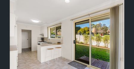 MODERNISED, UPDATED & BRIGHT - GARDENING INCLUDED!! - Photo 5