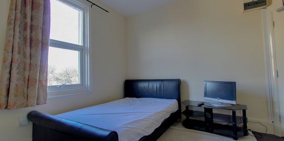 Waddon New Road, Croydon, CR0 - Photo 3