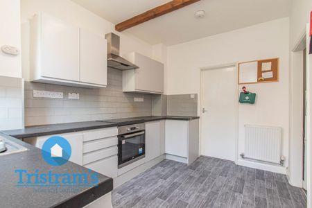 2 bed Mid Terraced House for Rent - Photo 5