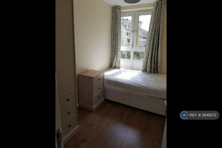 4 bedroom maisonette to rent - Photo 2