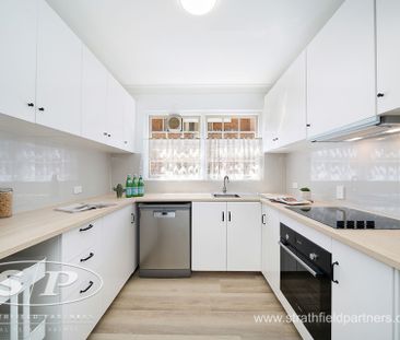 Fully Renovated, Brand New Kitchen with Double Lock Up Garage - Photo 1