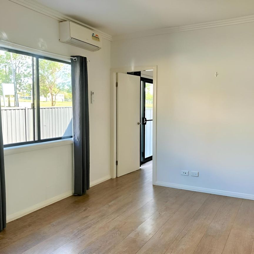 TWO BEDROOM GRANNY FLAT - CAMPBELLTOWN CBD - Photo 1