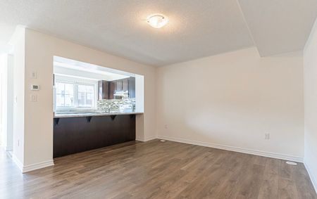 For Lease - 1060 Clipper Lane, Pickering, Ontario - Photo 2