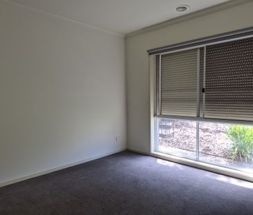 37 Longwood Drive, Mornington, VIC 3931 - Photo 2