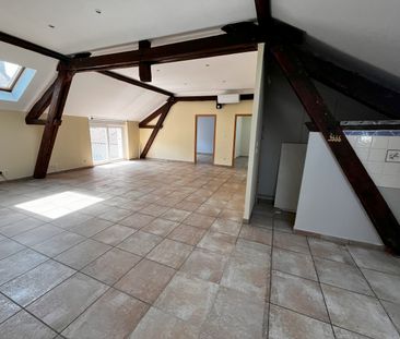 Location Appartement 3 pièces 131m² - Photo 1