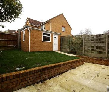 Biggs Grove Road, Cheshunt, EN7 - Photo 1