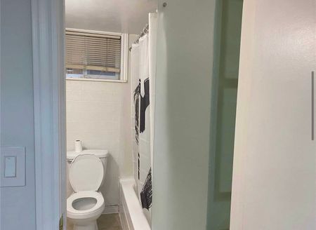 For Lease - 98 Avondale Avenue Unit# Lower, Toronto, Ontario - Photo 5