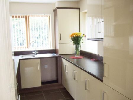 1, 557/559 Upper Newtownards Rd, Belfast, BT4 3LP - Photo 2