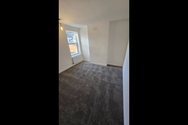 2 Bed Terraced House, Ladysmith Street, NG2 - Photo 1