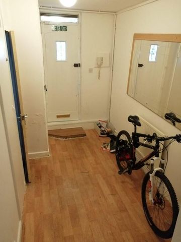 1 bedroom in a house share to rent - Photo 5