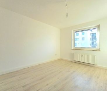 Mit frischem Fassadenanstrich! - Photo 5