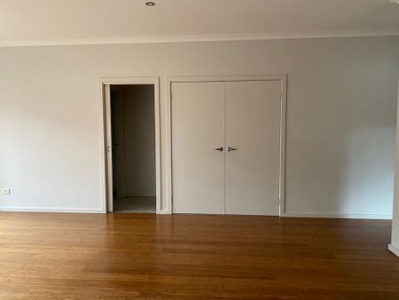 Affordable Townhouse Living in Epping! - Photo 5
