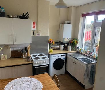 1 bedroom in a house share to rent - Photo 6