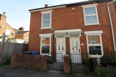2 bedroom terraced house to rent - Photo 3