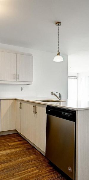 1 Bedroom + Den - 21 Rue Simon Lussier, Blainville - Photo 2