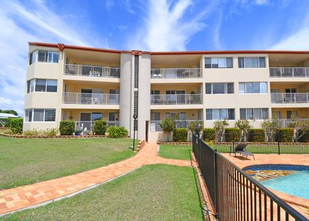 1/13-15 Pulgul Street, QLD 4655, Urangan - Photo 2