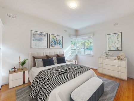 FULLY RENOVATED IN BOUTIQUE ART DECO BUILDING - Photo 5