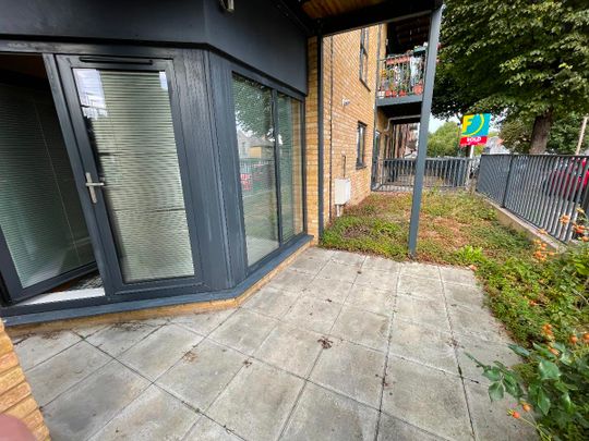 New Town House, Lind Road, Sutton - Photo 1