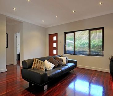 LIFESTYLE & LOCATION! - Photo 1