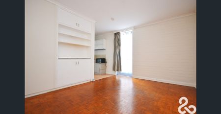 All at your door step - Photo 2