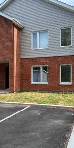 5 1/2 à louer - L'assomption, St-gérard-de-majella ( Inclus: Électros complet, 2 stationnements, cabanon, air climatisé) - Photo 3