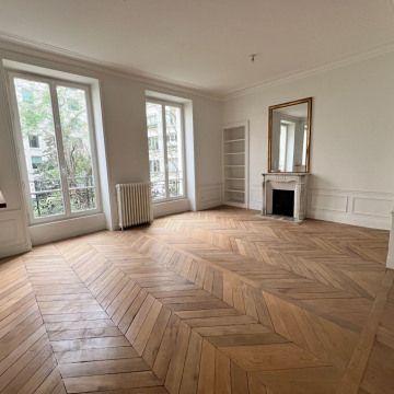 Appartement • La Plaine des Sablons - Photo 1